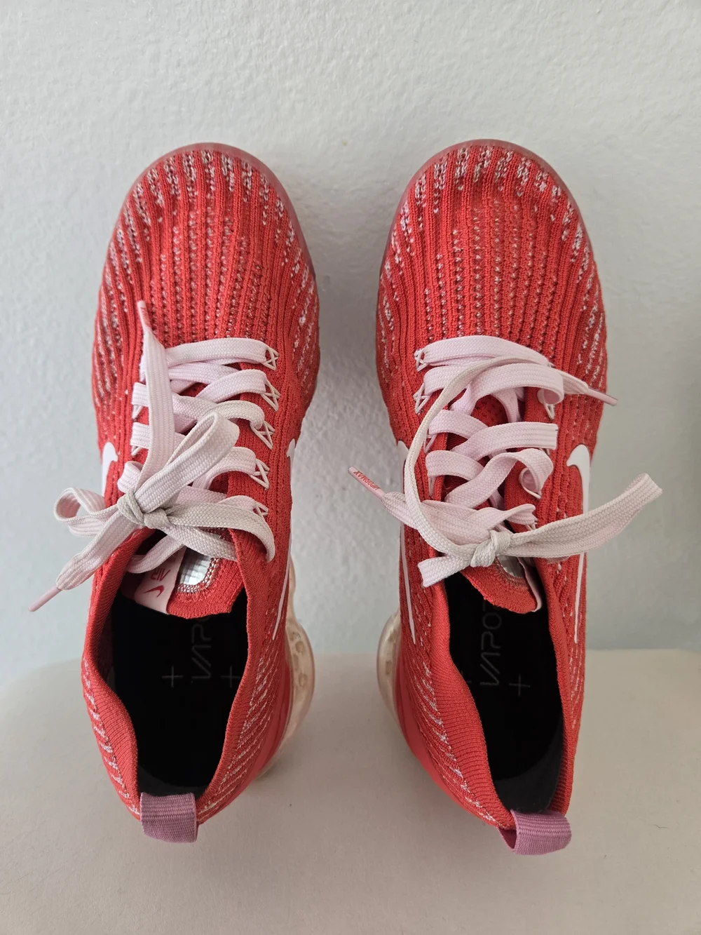 Nike Air VaporMax Flyknit 3 Track Red/Pink/White Low Top Sneakers  Sz 8/EUR 39